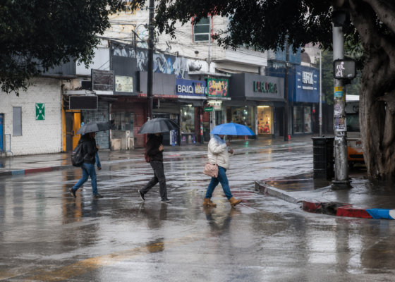 Lluvia Sorprende a Tijuana Durante la Madrugada